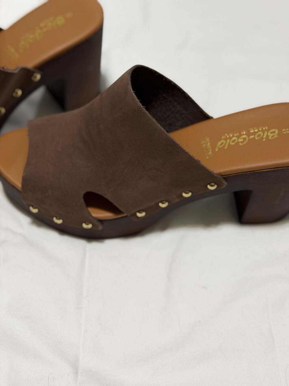 Bio-Gold Made in Italy Brown Leather Studded Platform Clogs - Picture 4 of 8